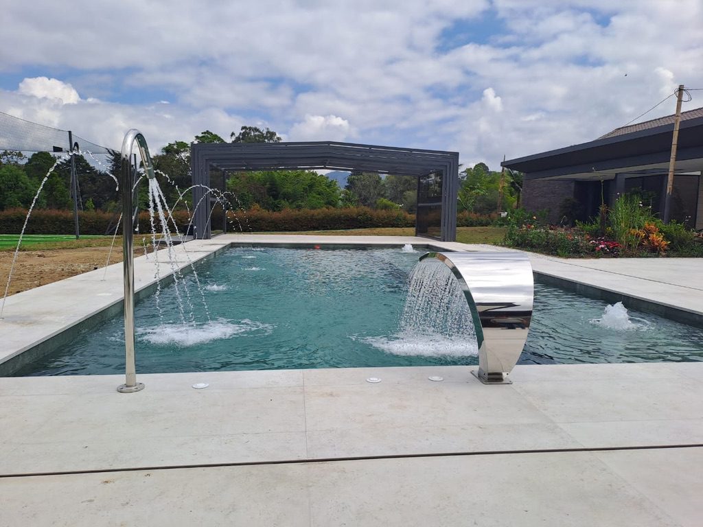Proyecto piscina de lujo Colombia